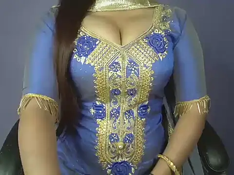 Hotty Suzuka online show from 04/05/26, 03:58