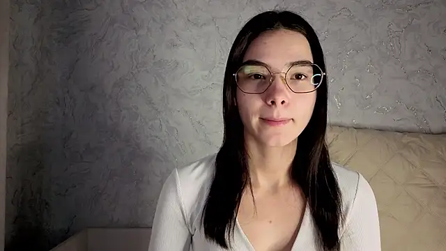 Laura Sunday online show from 02/28/26, 07:31