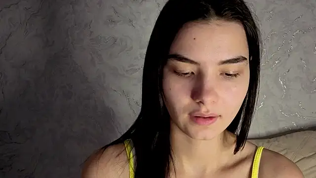 Laura Sunday online show from 03/01/26, 08:05