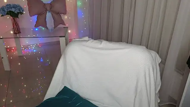 Deborah lowe online show from 02/17/26, 04:13