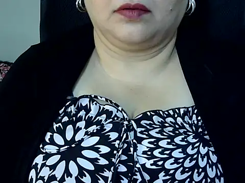 Snapshot of Soniya_Sha chatting on 05/11/26, 02:45 Soniya Sha online show from 05/11/26, 02:45