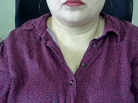 Snapshot of Soniya_Sha chatting on 05/16/26, 08:33 Soniya Sha online show from 05/16/26, 08:33