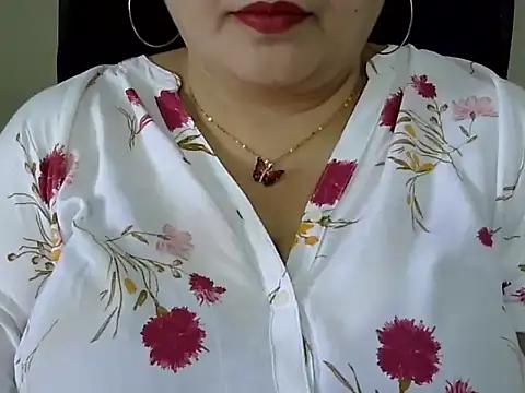 Snapshot of Soniya_Sha chatting on 06/03/26, 07:33 Soniya Sha online show from 06/03/26, 07:33