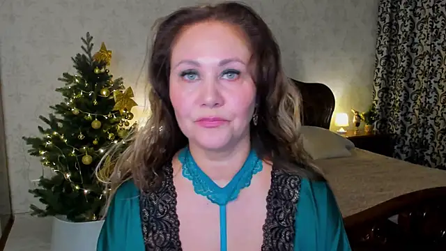 MilaUrban online show from 12/23/25, 03:37