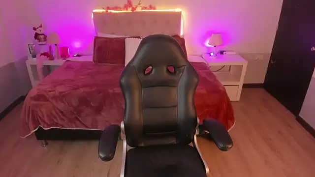 Celeste Rous   online show from 12/05/25, 12:36