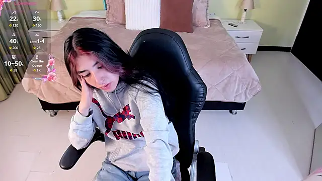 Snapshot of Celeste_Rous__ chatting on 06/04/26, 12:22 Celeste Rous online show from 06/04/26, 12:22