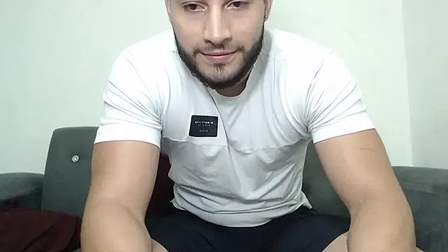 Seank Noszka online show from 04/15/26, 07:58