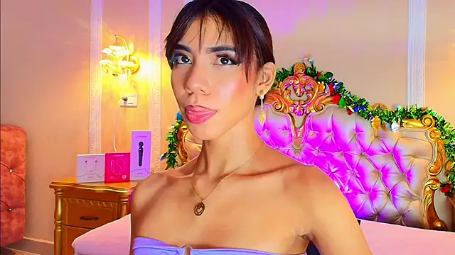 Snapshot of BellaHarpeer chatting on 12/16/25, 08:47 BellaHarpeer online show from 12/16/25, 08:47