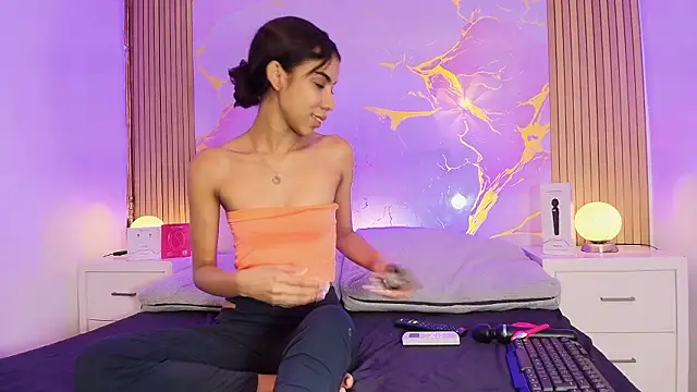 BellaHarpeer online show from 02/01/26, 02:59