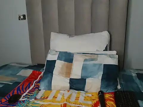 Sassy S online show from 12/14/25, 03:12