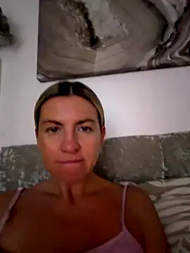 Britney HartX online show from 12/04/25, 11:13