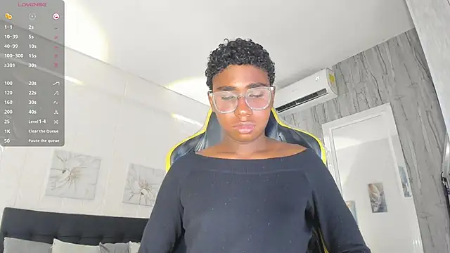 teylor lovee online show from 03/10/26, 08:47