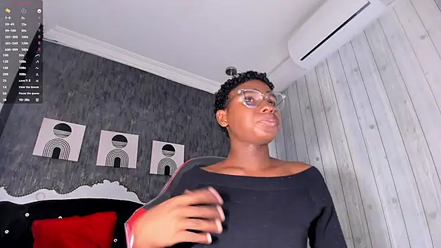 teylor lovee online show from 03/25/26, 08:04