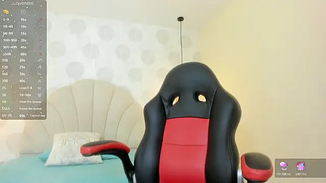 Snapshot of VENUSGREYS1 chatting on 02/02/26, 01:21 VENUSGREYS1 online show from 02/02/26, 01:21