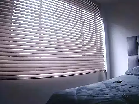 Fernanda andrew online show from 04/27/26, 03:21