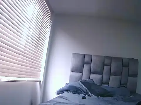 Snapshot of Fernanda_andrew chatting on 06/02/26, 05:04 Fernanda andrew online show from 06/02/26, 05:04