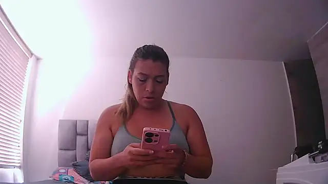 Fernanda andrew online show from 07/29/26, 06:39