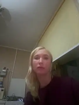 Snapshot of KisJeni chatting on 12/17/25, 07:20 KisJeni online show from 12/17/25, 07:20