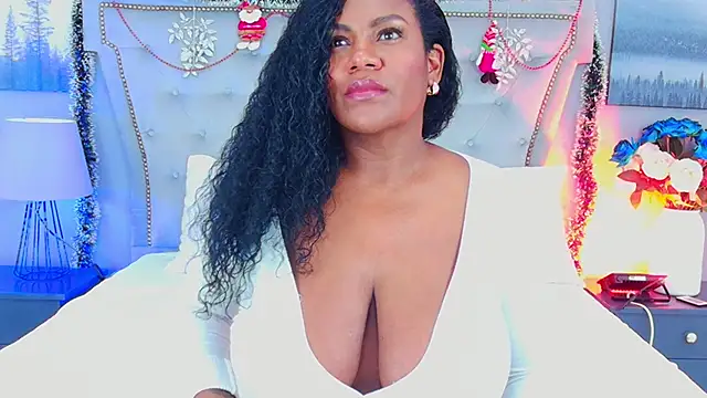 AnnieLeigt online show from 12/20/25, 12:12