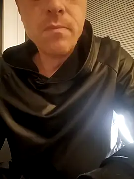 Snapshot of jefflatex45 chatting on 12/03/25, 10:19 jefflatex45 online show from 12/03/25, 10:19