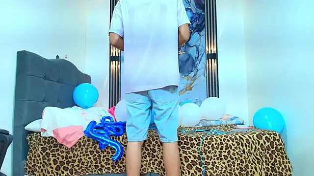 Valentina and sneider  online show from 03/07/26, 09:01