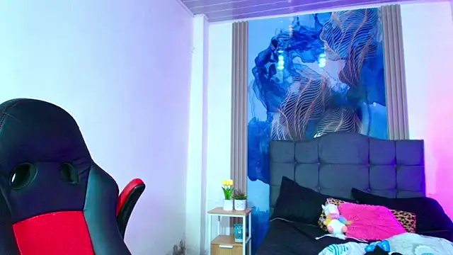 Valentina and sneider  online show from 04/21/26, 02:51