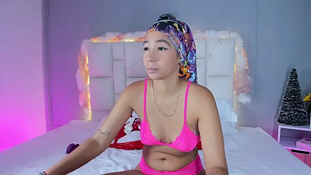 EmmaLawrence  online show from 12/18/25, 04:35