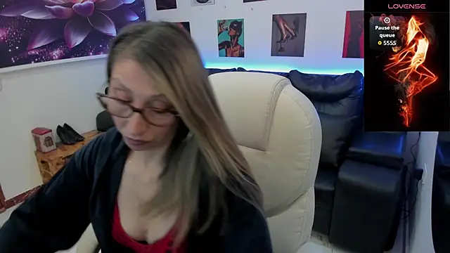 Snapshot of Scarlett_079 chatting on 02/05/26, 12:10 Scarlett 079 online show from 02/05/26, 12:10