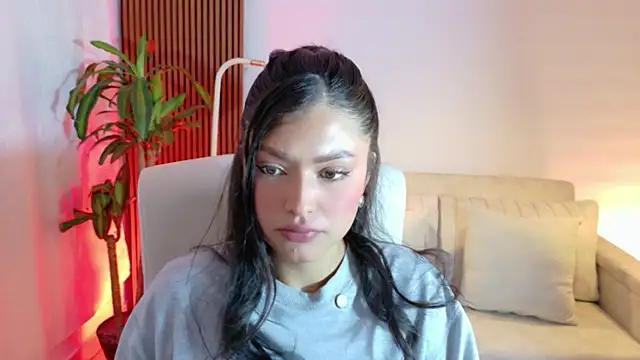 victoria   moon online show from 12/20/25, 01:18