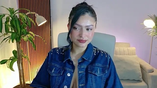 victoria   moon online show from 04/21/26, 02:01