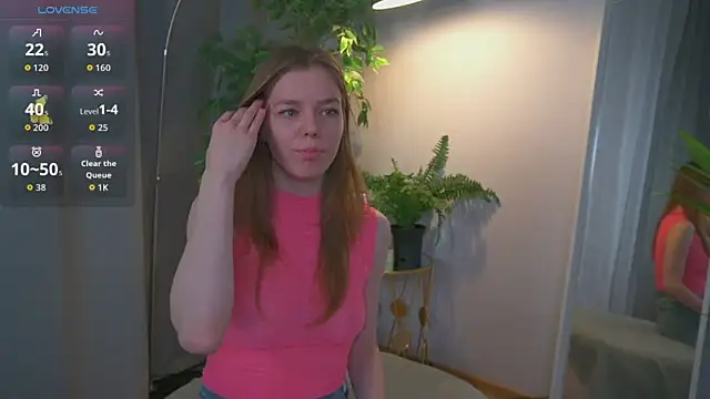 Tina Tayllor  online show from 12/05/25, 02:25