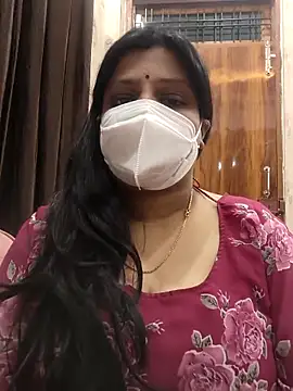 Snapshot of desiriya14 chatting on 12/05/25, 06:04 desiriya14 online show from 12/05/25, 06:04