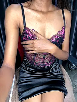 Snapshot of -Micky- chatting on 12/05/25, 01:58 -Micky- online show from 12/05/25, 01:58