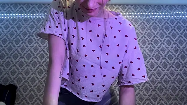 Cleonoth2o online show from 12/22/25, 06:49