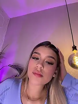 Sophie-velvet online show from 07/23/26, 07:45