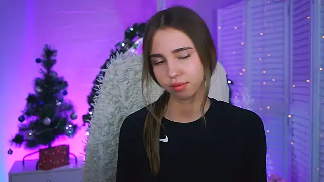 Snapshot of KimPorins chatting on 12/14/25, 01:38 KimPorins online show from 12/14/25, 01:38