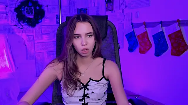 Snapshot of KimPorins chatting on 12/15/25, 01:15 KimPorins online show from 12/15/25, 01:15