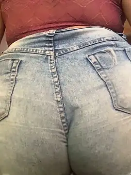 Snapshot of CorujinhaSafada chatting on 12/15/25, 03:16 CorujinhaSafada online show from 12/15/25, 03:16