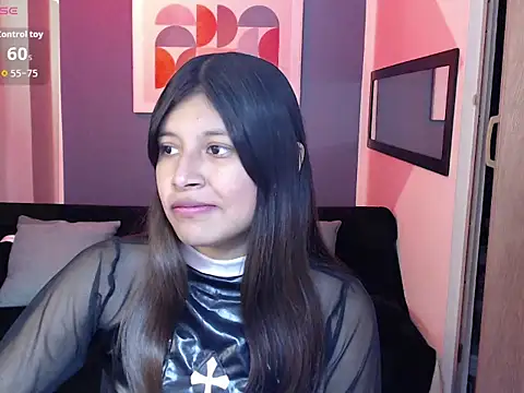 Snapshot of Hannna_Velour chatting on 12/16/25, 02:11 Hannna Velour online show from 12/16/25, 02:11