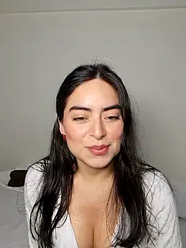 Snapshot of saasha_Petit chatting on 02/03/26, 10:20 saasha Petit online show from 02/03/26, 10:20