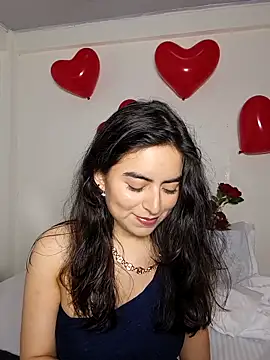 Snapshot of saasha_Petit chatting on 02/08/26, 10:29 saasha Petit online show from 02/08/26, 10:29