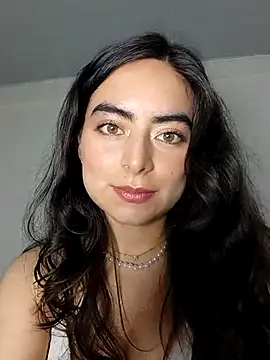 Snapshot of saasha_Petit chatting on 02/24/26, 11:08 saasha Petit online show from 02/24/26, 11:08