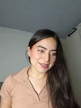 Snapshot of saasha_Petit chatting on 02/28/26, 10:38 saasha Petit online show from 02/28/26, 10:38