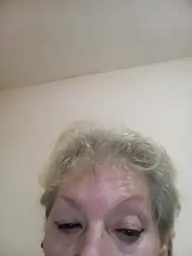 Snapshot of Calypso-Loove chatting on 12/05/25, 01:20 Calypso-Loove online show from 12/05/25, 01:20