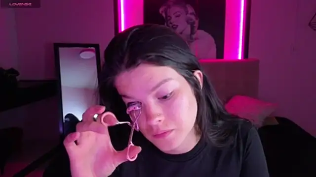 Snapshot of Sara_valderrama_ chatting on 02/12/26, 11:49 Sara valderrama online show from 02/12/26, 11:49