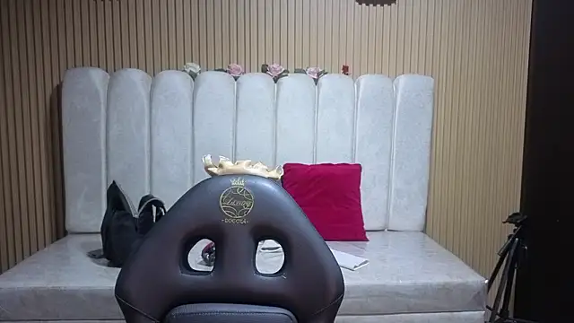 Snapshot of Sara_valderrama_ chatting on 02/23/26, 12:57 Sara valderrama online show from 02/23/26, 12:57