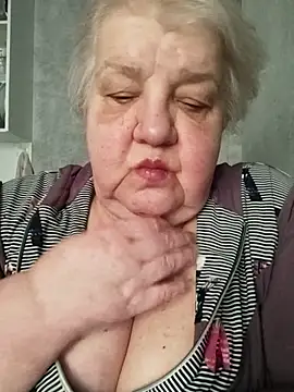 HapinessLovee online show from 02/11/26, 09:25