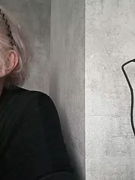 HapinessLovee online show from 04/23/26, 02:08