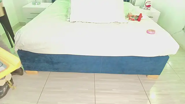 Velora nigth online show from 12/18/25, 11:05