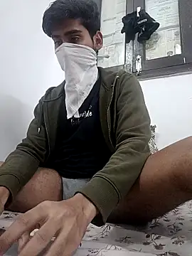 Snapshot of Bigdickboy2406 chatting on 12/16/25, 07:02 Bigdickboy2406 online show from 12/16/25, 07:02